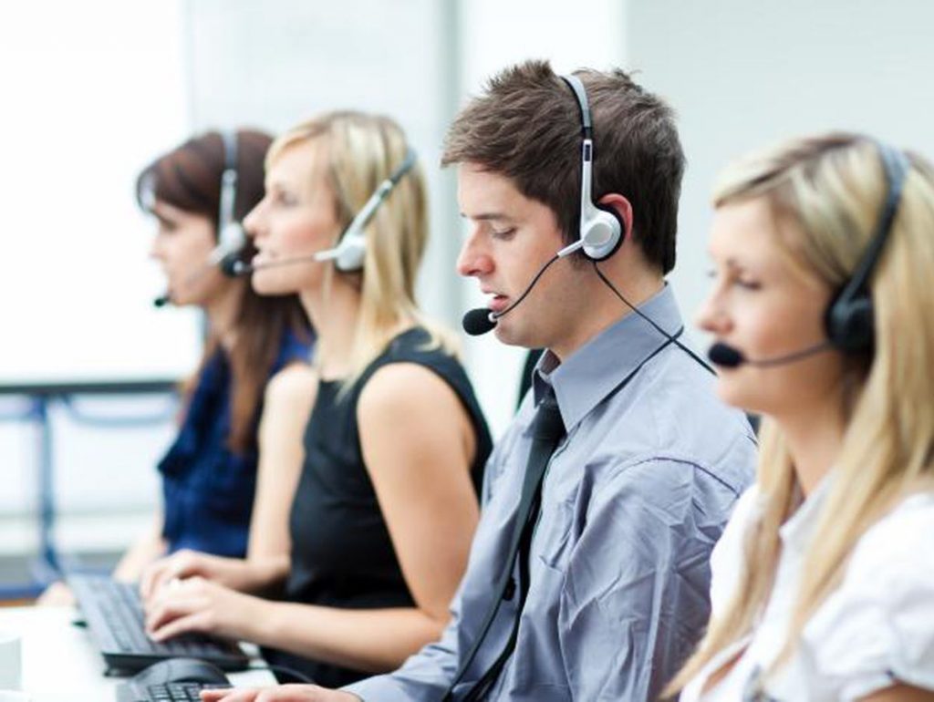 Call center atiende en varios idiomas