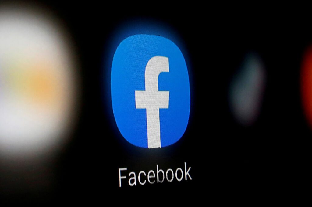 Facebook designa miembros de consejo de supervisión que puede revocar decisiones de Zuckerberg