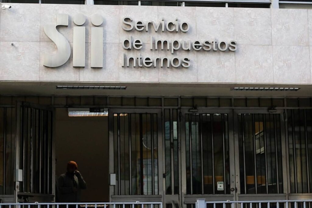 Chile: Servicio de Impuestos Internos (SII) anuncia números de teléfono para contactar con el call center
