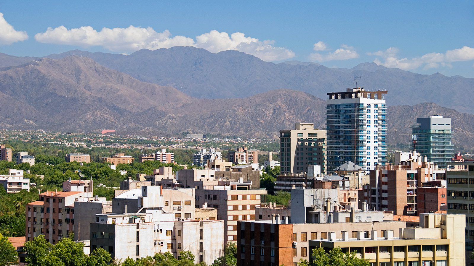 Argentina: La matriz productiva de Mendoza va de la minería a los call centers