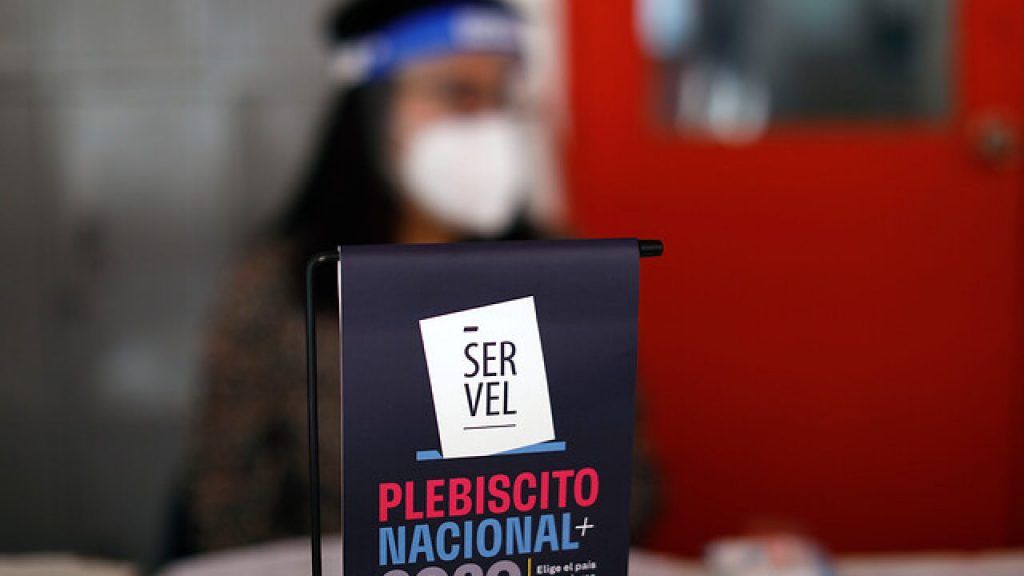 Chile: Call center para verificar vocales de mesa para el plebiscito