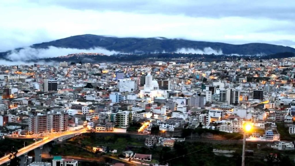 Ecuador: Call center para apoyo emocional y psicológico gratuito en Ambato