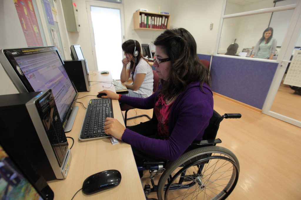 Paraguay: Feria de Empleo para personas con discapacidad motriz