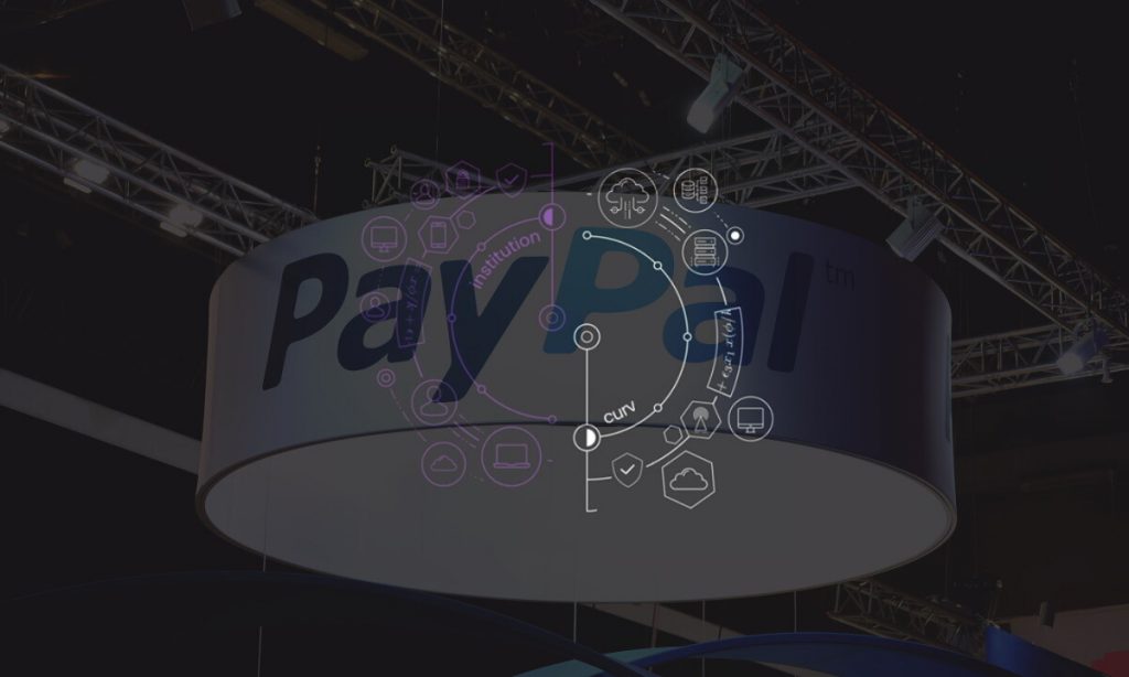 Paypal anunció la adquisición de Curv, una solución basada en la nube para mejorar la seguridad de la custodia de criptomonedas.  La operación involucra unos 200 millones de dólares según CNBC, esto supone un nuevo paso de Paypal en su reciente e intensa apuesta por este sector.  Curv ofrece servicios destinados a solucionar uno de los mayores problemas con las criptodivisas: su custodia. Hasta la fecha, para mejorar la seguridad se utilizan dispositivos físicos para actuar como llaves de seguridad. Sin embargo, desde Curv ofrecen una solución basada en la nube para evitar el robo de las claves privadas.  En palabras de Jose Fernandez da Ponte, VP de Blockchain, criptomonedas y divisas digitales de Paypal: "Durante nuestras conversaciones con el equipo de Curv, nos ha impresionado su talento técnico, espíritu emprendedor y el pensamiento detrás de la tecnología que han construido en los últimos años".  Para la custodia de criptodivisas, las carteras digitales suelen protegerse con una clave alfanumérica privada. Esta clave en ocasiones se almacena en monederos físicos. Como alternativa, Curv ofrece un método en la nube donde esta clave se distribuye a través de varios agentes, aplicando tecnologia basada en blockchain.  Con esta compra, Paypal se refuerza de cara a sus futuros planes de aceptar pagos y compras con criptomonedas.