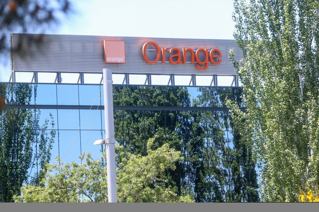Orange España anuncia recorte de empleo del 15% de su plantilla