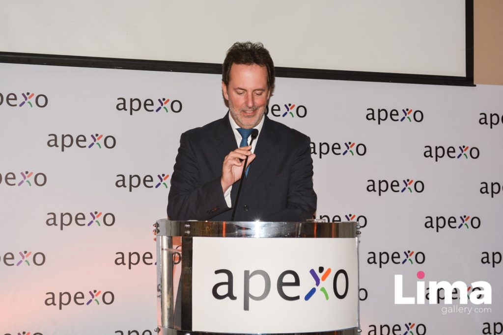 APEXO premia a Webhelp Perú con el premio a la Mejor Operación en Customer Experience