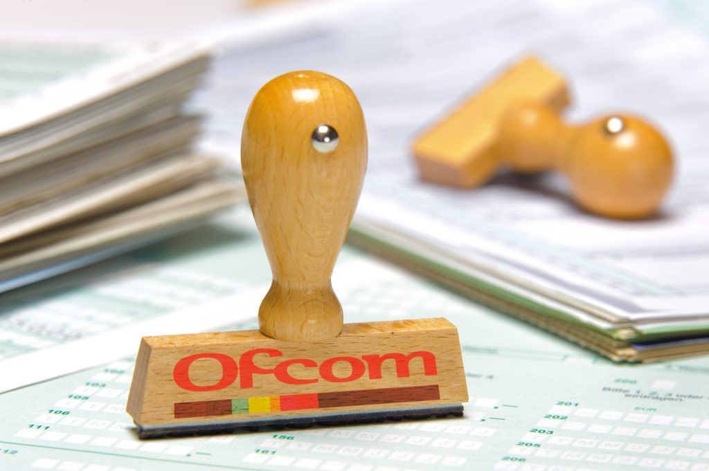 Ofcom pide a las redes telefónicas que bloqueen las llamadas fraudulentas extranjeras
