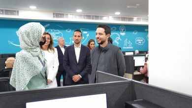 El príncipe heredero inaugura la sucursal de Aqaba del proveedor de servicios de centro de contacto Crystel