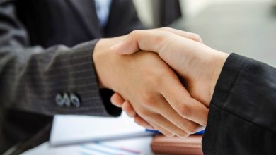 Mezzour firma dos acuerdos de colaboración con Jumia y Glovo