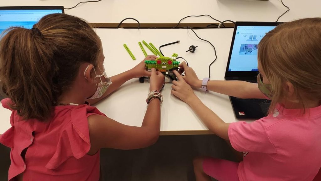 España: Incorporan programación y la robótica desde Educación Infantil hasta la secundaria
